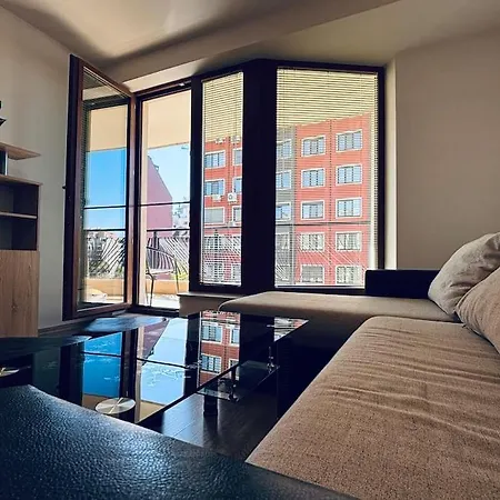 Bright New With Parking At The Center! Appartement *