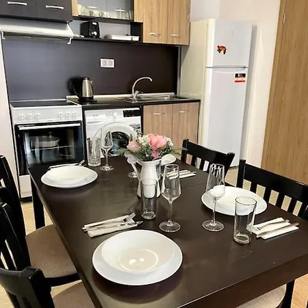 Apartamento Bright New With Parking At The Center!