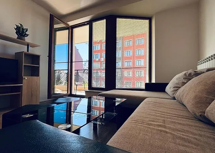 Bright New With Parking At The Center! アパート *