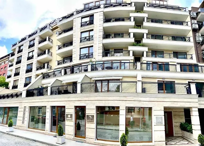 Bright New With Parking At The Center! * ソフィア