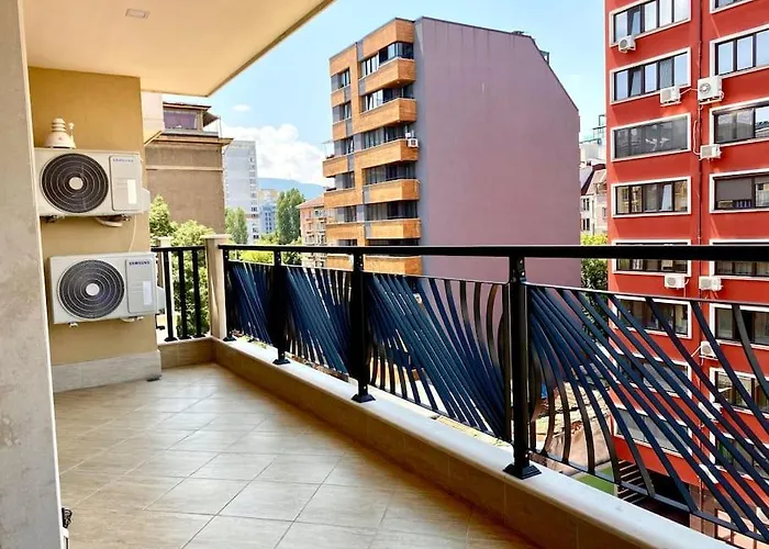 Bright New With Parking At The Center! アパート *